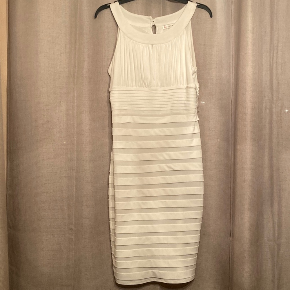 NWT White Midi dress size:8